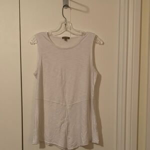 Women's White Sleeveless Top